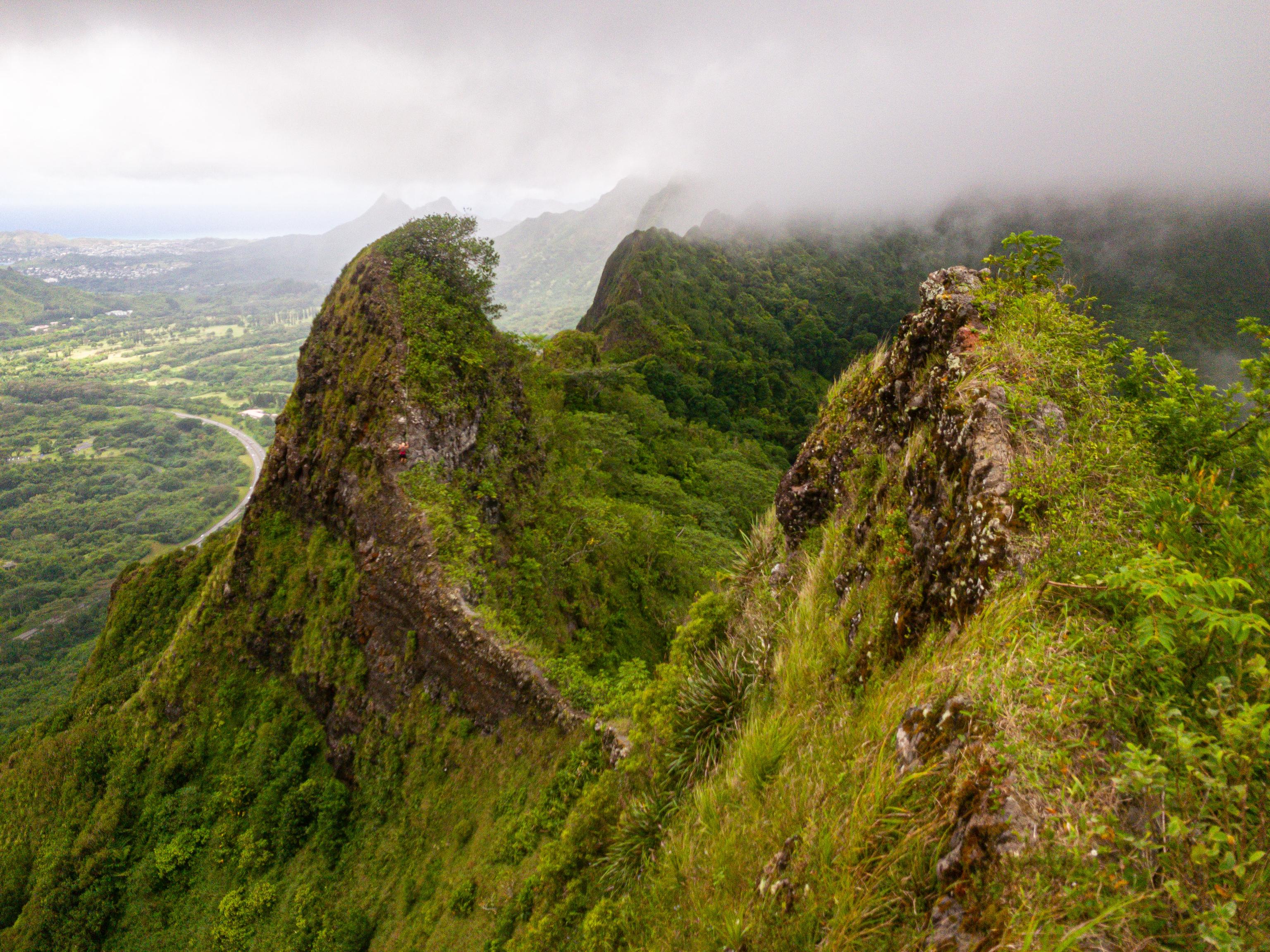 Kalihi Saddle - Northwest display picture 1